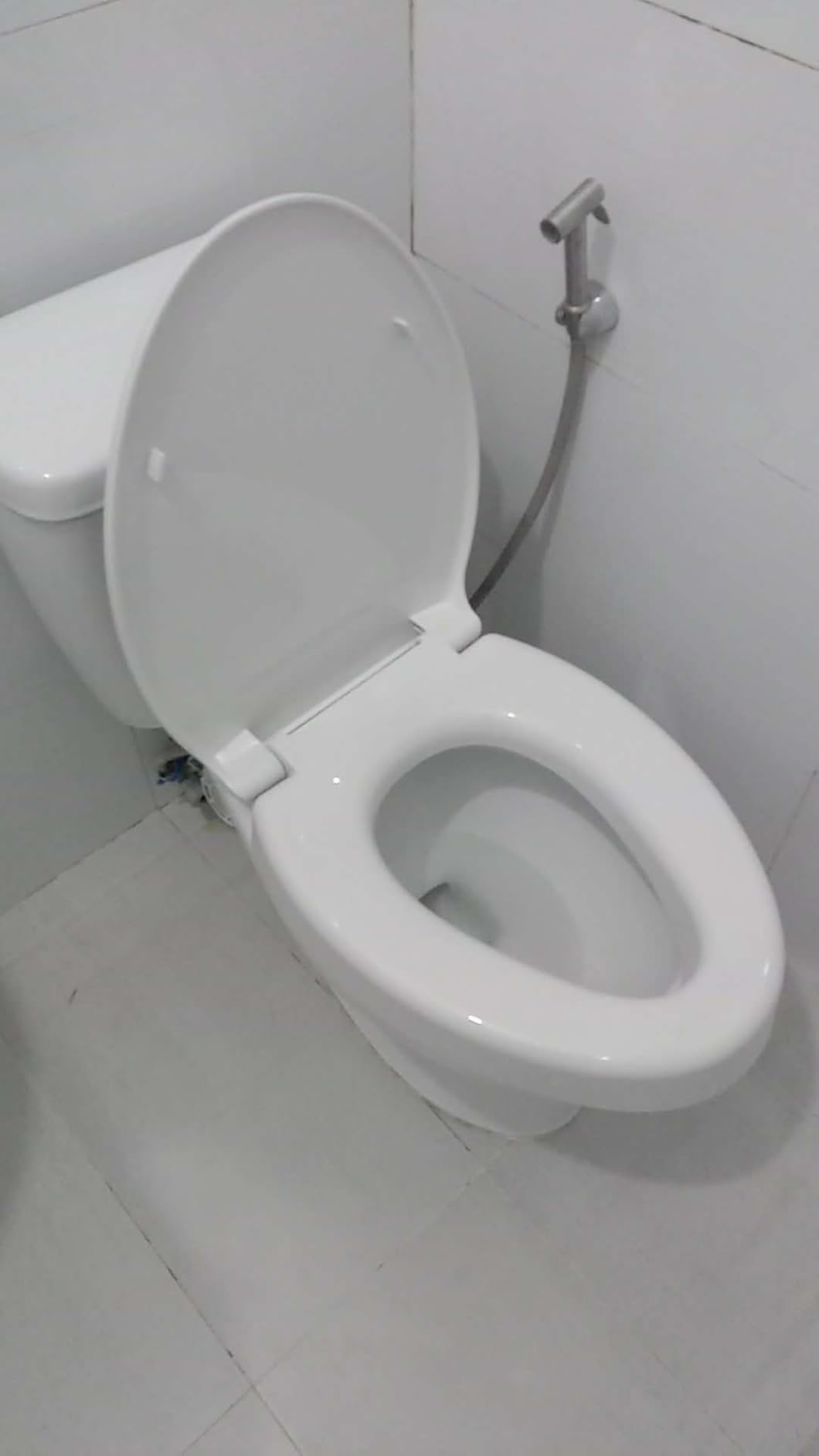 Raised Toilet Seat 3 Inch for Standard Elongated Toilets 18-19 Inch Bowl Length, Not Compatible with Round or One-Piece Toilets, Slow-Close Lid, Non-Slip Stable Design, 772 lb Capacity customer photo 1
