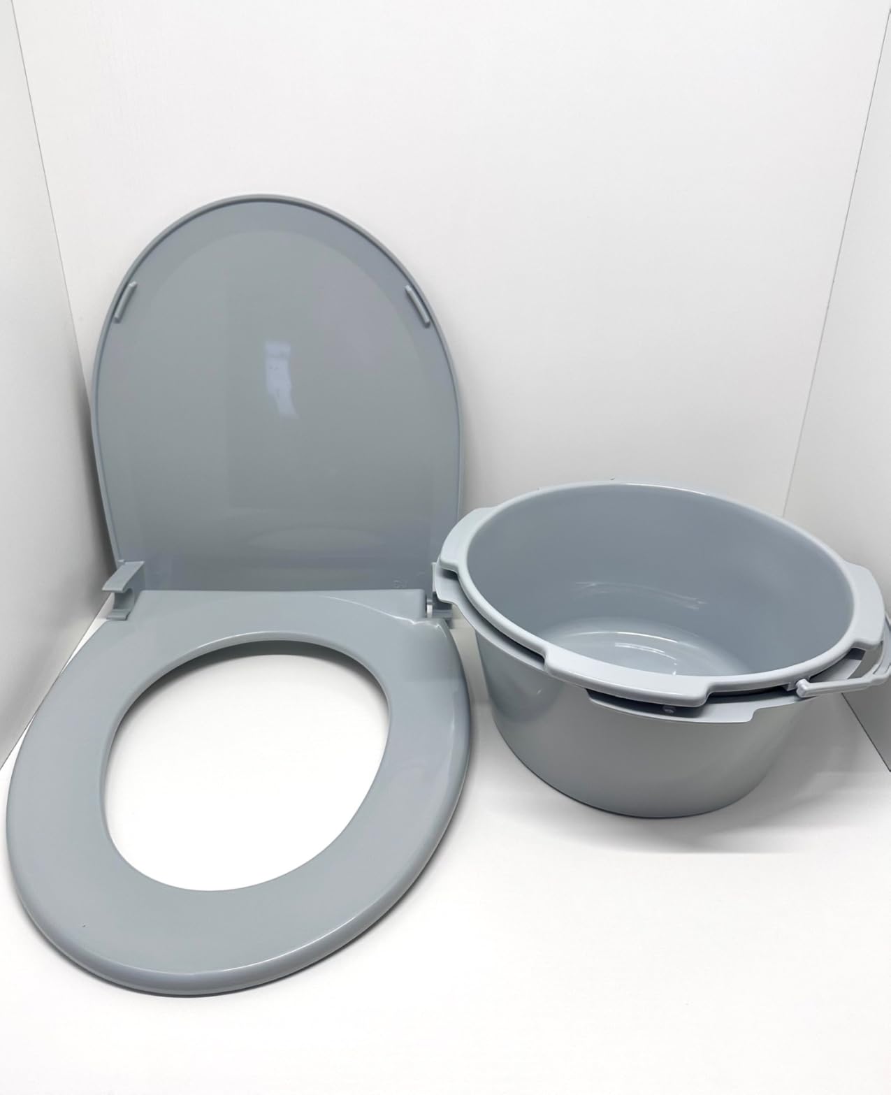 soundfuse 3 in 1 Bedside Commode Toilet for Seniors, Sturdy Dual-Crossbar | Height Adjustable, 7.5Qt Removable Bucket for Easy Cleaning, Tool-Free Assembly, 350 Lbs Stable Potty Chair for Adults customer photo 1
