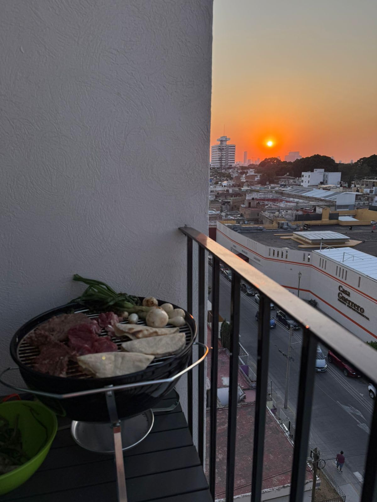 Weber Smokey Joe 14