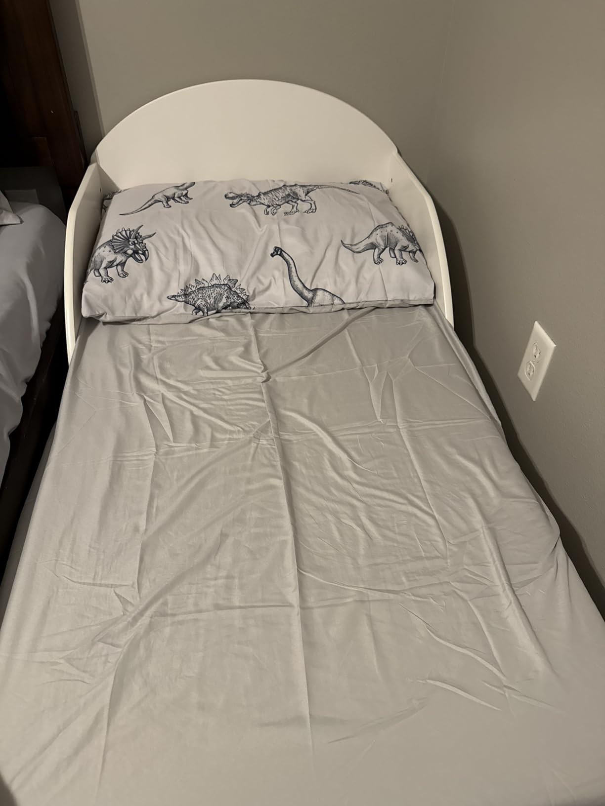 Delta Children Reese Toddler Bed - Greenguard Gold Certified, Bianca White customer photo 1