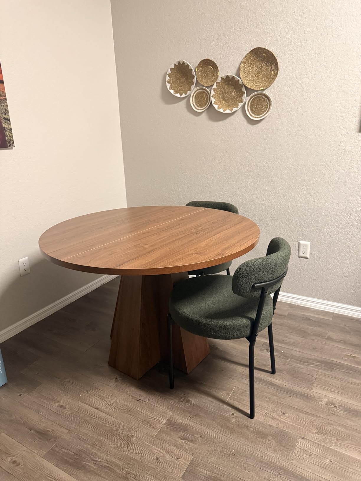 DUMOS Dining Chairs Set of 2, Mid Century Modern Chair Round Upholstered Curved Backrest, Kitchen Vanity Living Room Chairs with Black Metal Legs, Green customer photo 2