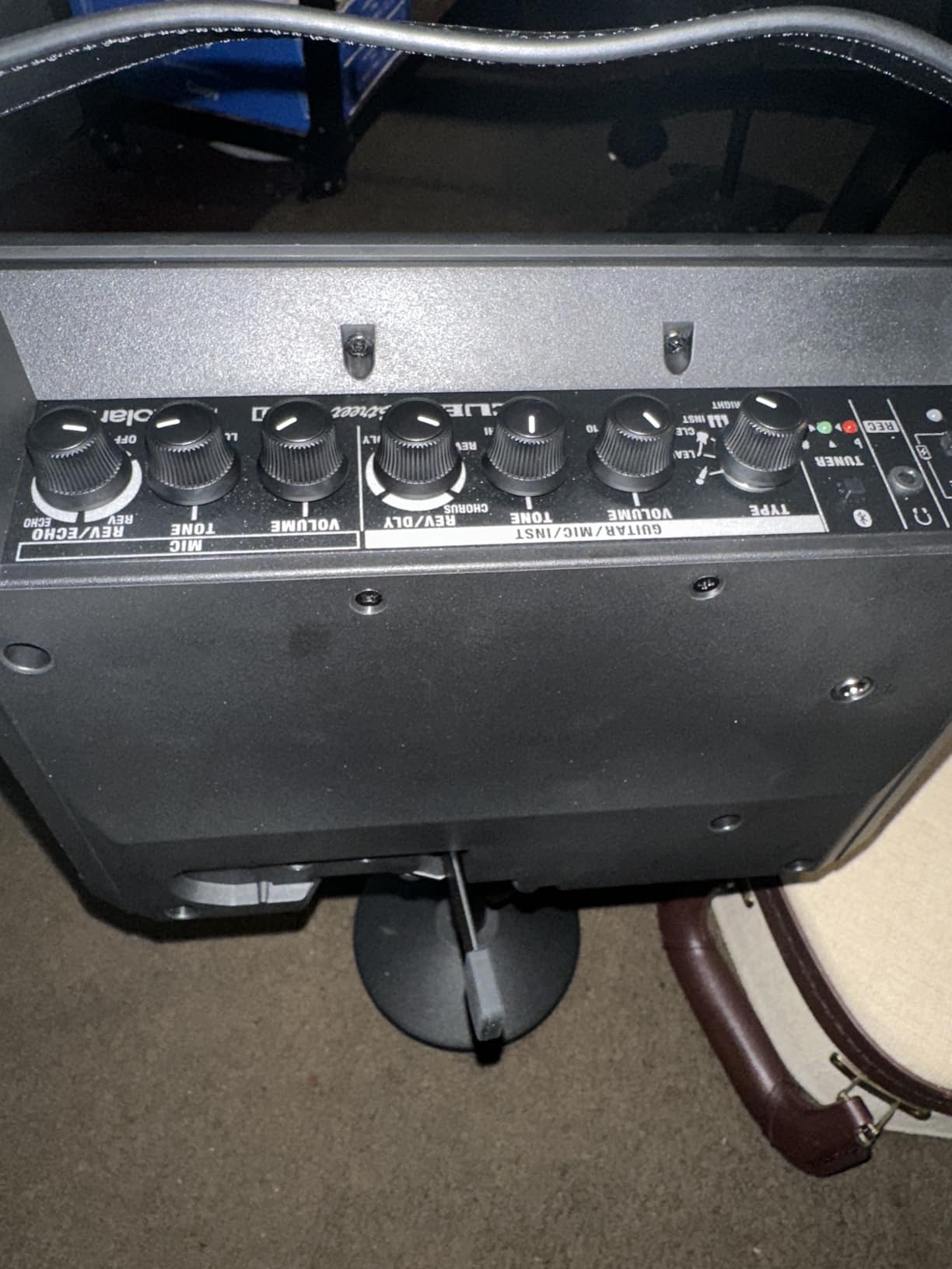 Roland Cube Street Mini Ultra-Compact Battery-Powered Amplifier for Mics, Instruments and Audio Devices, 10W customer photo 1