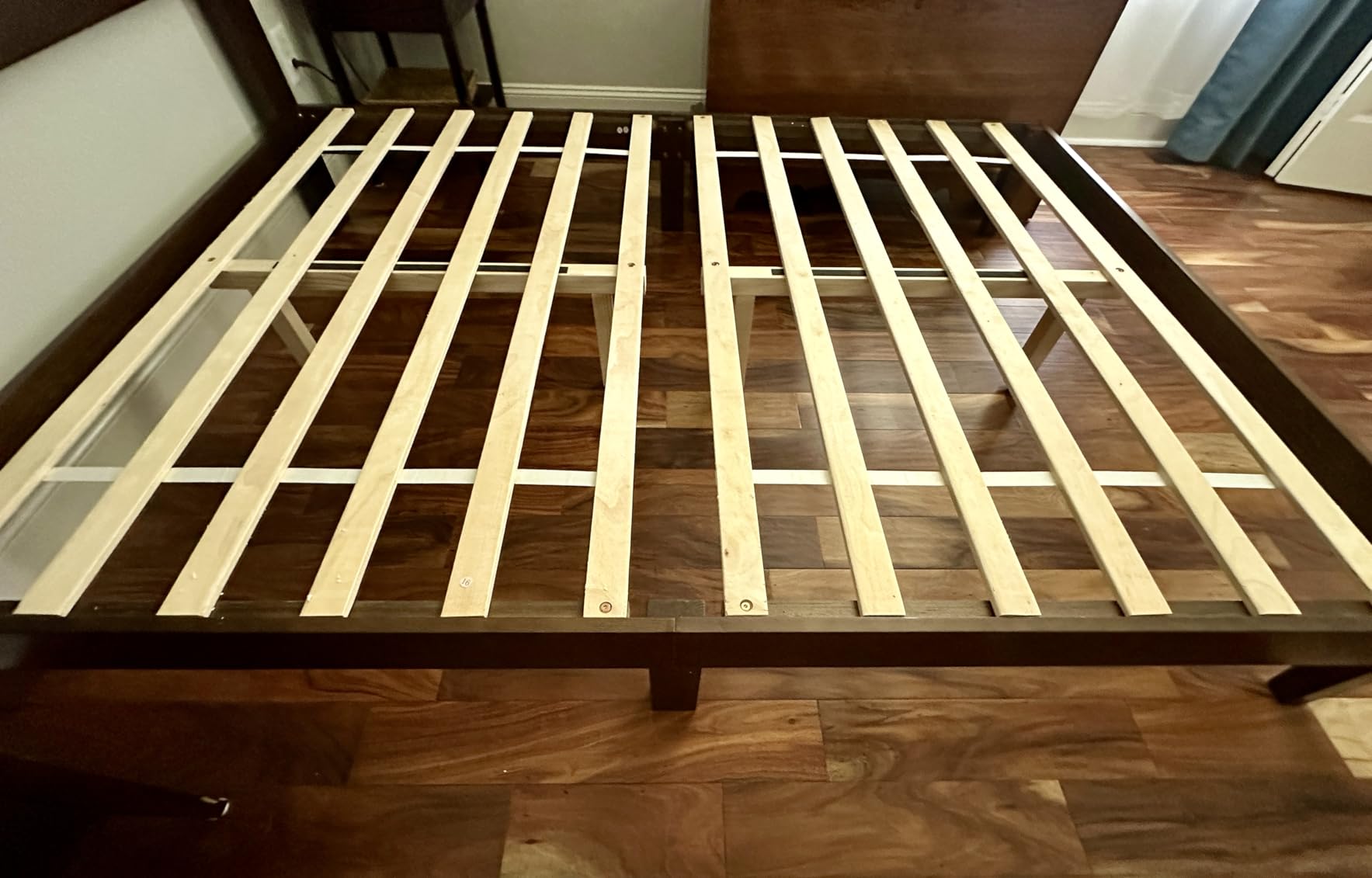 AMERLIFE King Size Bed Frame with 48
