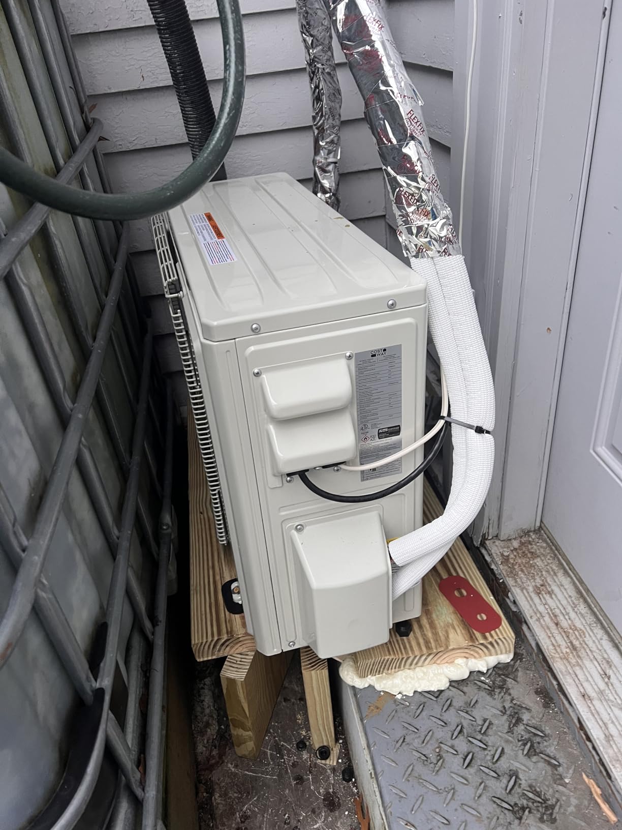 COSTWAY 12000 BTU Mini Split Air Conditioner & Heater | 20 SEER2 115V Wifi Enabled Inverter Split AC Up to 750 Sq. Ft, w/ Heat Pump & Installation Kit (Blast Pro Series) customer photo 2