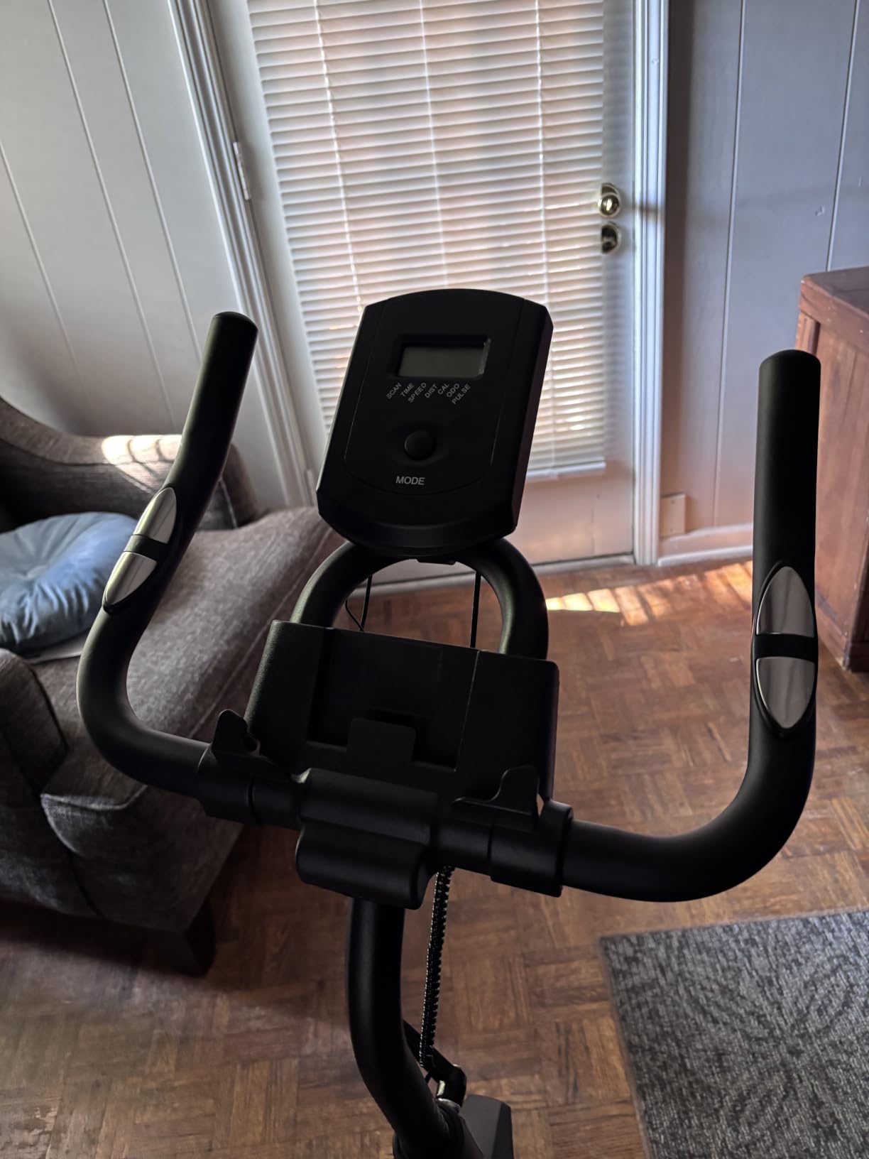 CURSOR FITNESS Exercise Bike, Brake Pad Stationary Bike for Home with Exclusive App, Stationary Bikes for Home with 300 lb Weight, Indoor Cycling Spin Bike Workout Bike with Extra Comfort Seat customer photo 1