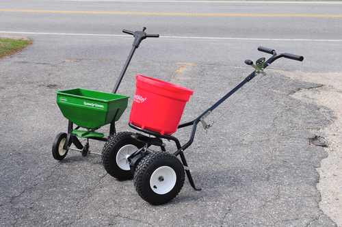 EarthWay 2150 Commercial 50 LB Broadcast Fertilizer Spreader. Heavy-Duty Walk-Behind Push Garden Seeder with Adjustable Drop Rate and Driving Handle. Large 13 inch Pneumatic Stud Tires customer photo 2