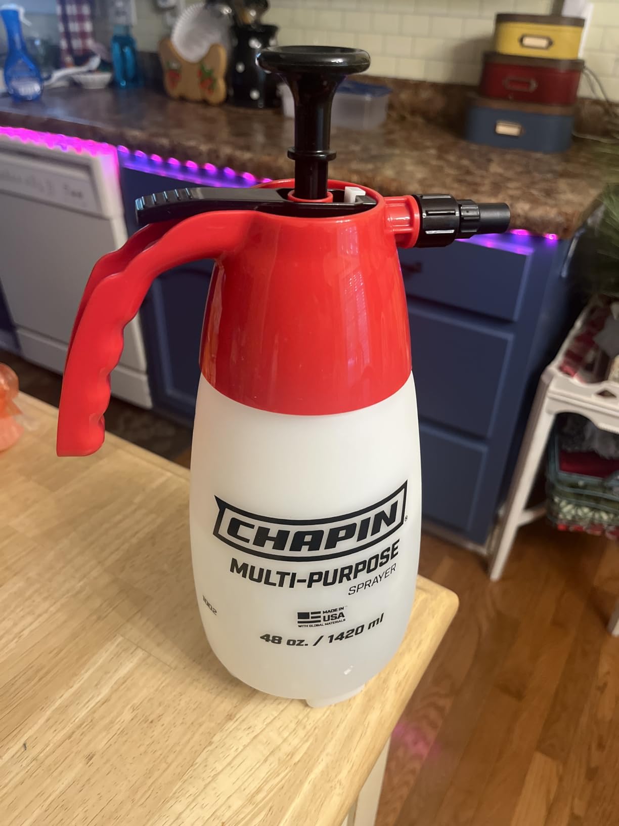 Chapin 48oz Handheld Sprayer, Anti-Clog for Continuous Spray | Wide-mouth translucent tank; ideal for weeds, plant feeding, bee hives and cleaning with adjustable spray control customer photo 1