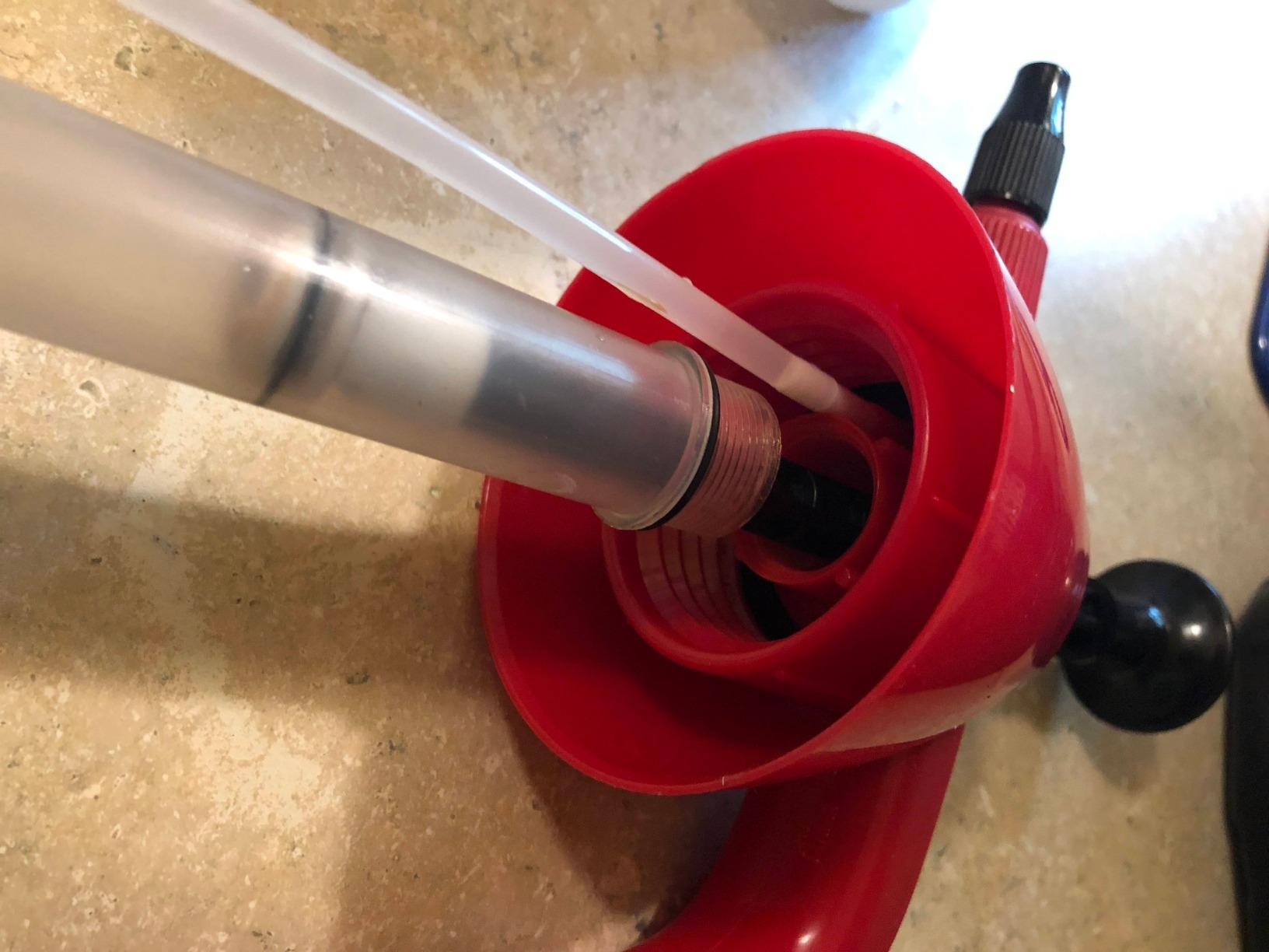 Chapin 48oz Handheld Sprayer, Anti-Clog for Continuous Spray | Wide-mouth translucent tank; ideal for weeds, plant feeding, bee hives and cleaning with adjustable spray control customer photo 2