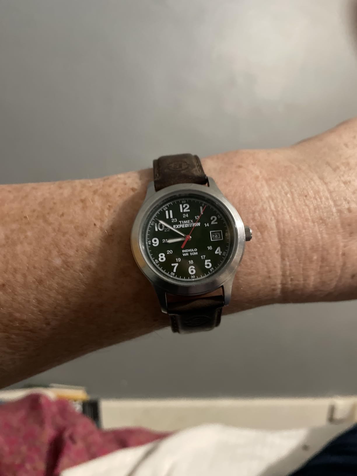 Timex Expedition Metal Field 40mm Men's Analog Watch | Luminous Hands | 24 Hour Time | Quick Date Function | Rugged Outdoor Watch | 50M Water Resistance customer photo 1