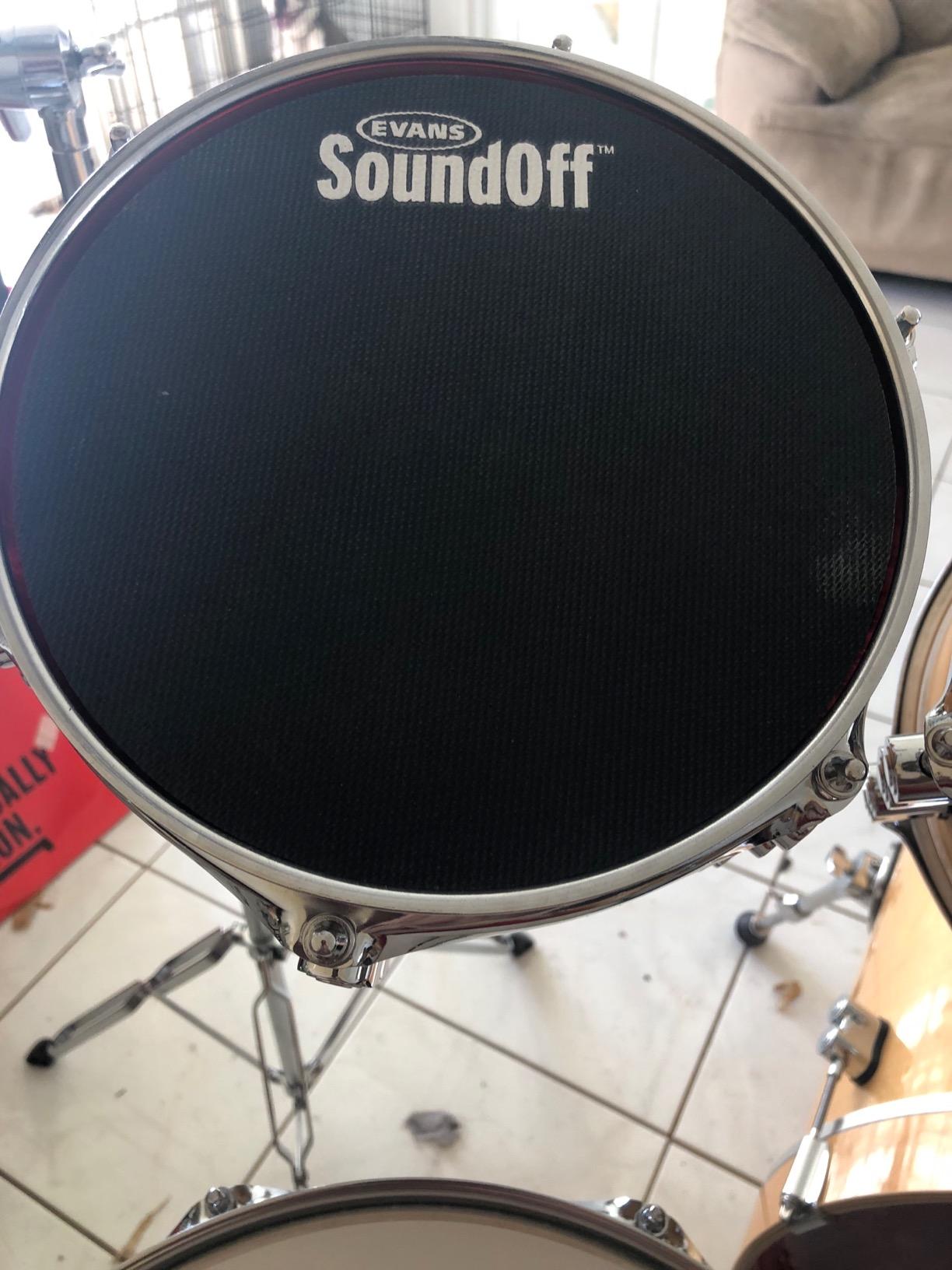 Evans SoundOff Tom/Snare Mute 8 Inch | Evans SoundOff mutes reduce drum volume, preserve realistic feel, protect practice time and fit acoustic kits easily. customer photo 1