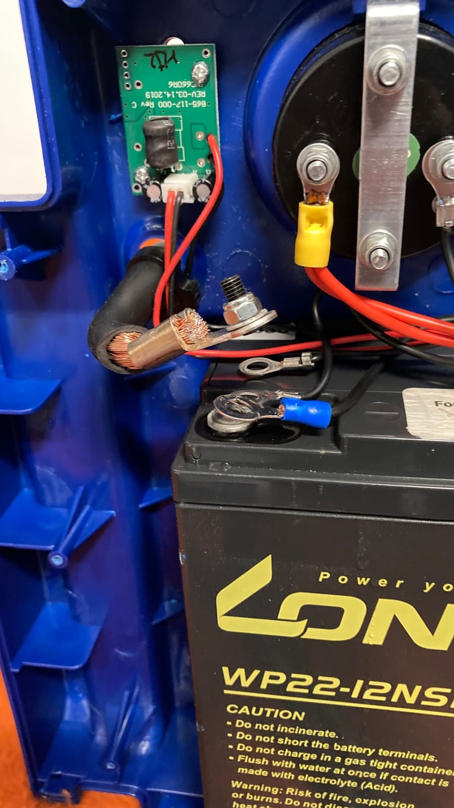 Clore Automotive Jump-N-Carry JNC660 1700 Peak Amp 12 Volt Jump Starter, Blue customer photo 1