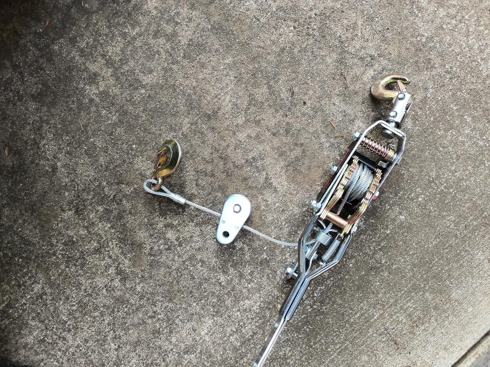 NEIKO 02256A Come Along Winch, 5-Ton (10,000 Lbs) Pulling Capacity, 10Ft, 3 Hook, Heavy Duty Power Cable Come Along Tool with Dual Gears, Hand Winch Cable, Automotive Hoist Winch Puller, Recovery Gear customer photo 2