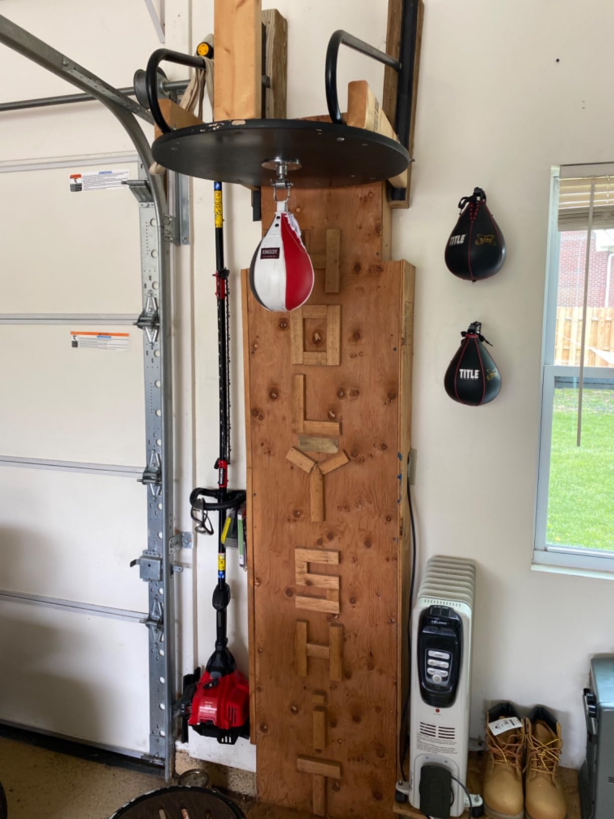 Ringside Boxing Speed Bag - Durable Leather Construction with Reinforced Triple-Stitched Seams and Heavy-Duty Attachment Loop customer photo 1