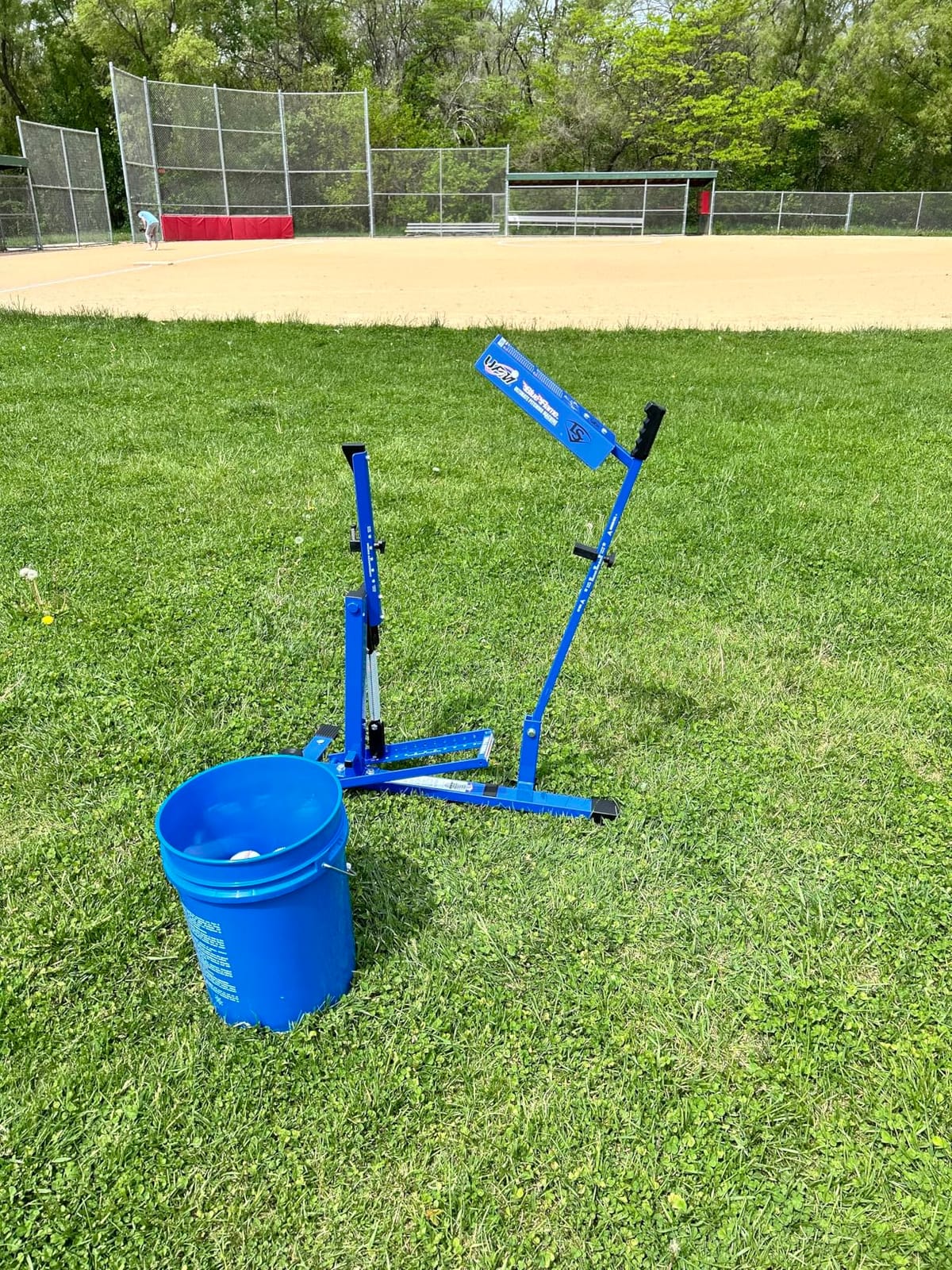 Louisville Slugger Blue Flame Pitching Machine customer photo 2
