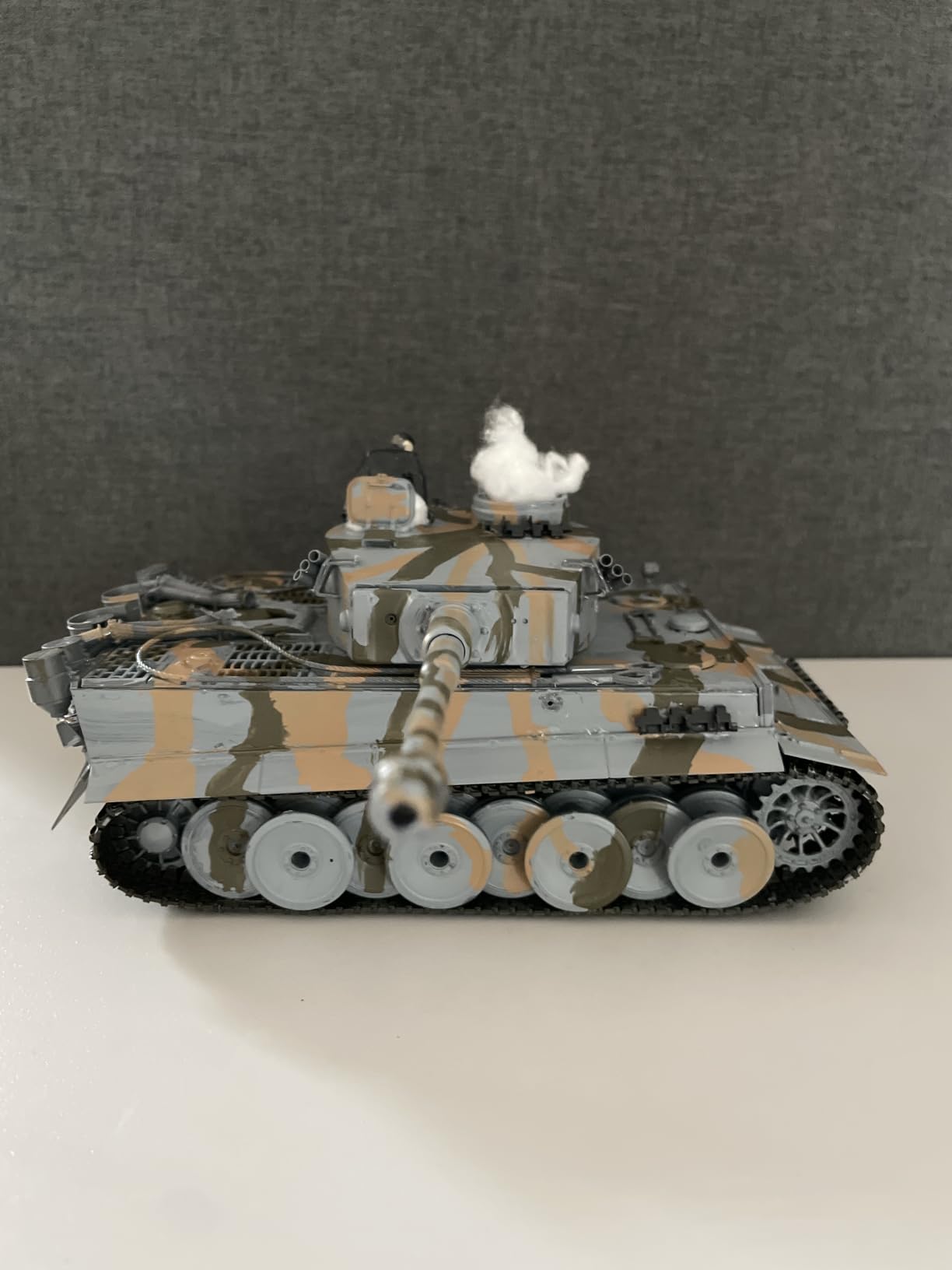 Tamiya 35216 1/35 Ger. Tiger I Early Production Tank Plastic Model Kit customer photo 2