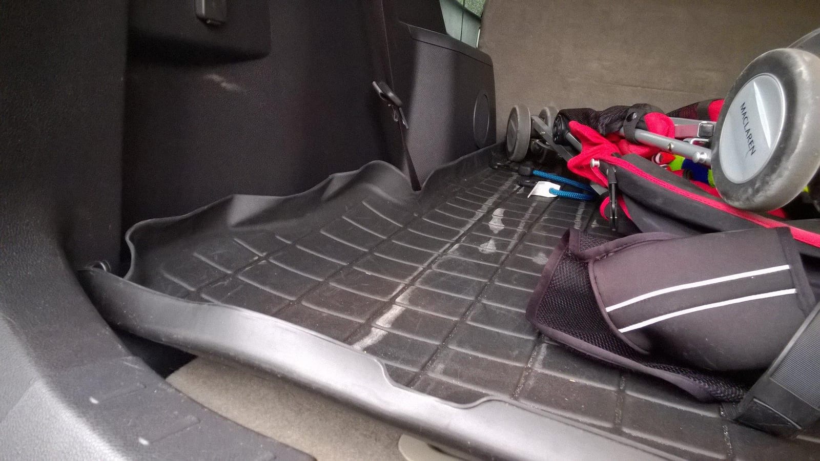 WeatherTech 40489 Custom Fit Cargo Liners for Ford Explorer, Black customer photo 1
