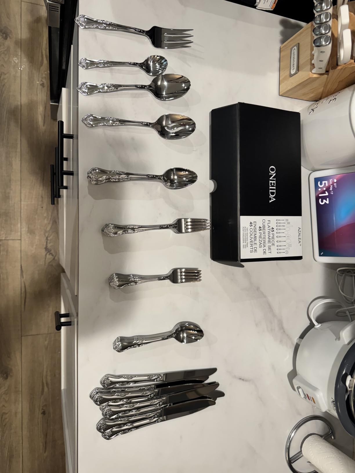Oneida Azalea 45-Piece 18/0 Silverware Set for 8, Flatware | mirror finish, dishwasher safe | includes serving spoons and utensil set | cutlery set, wedding silverware customer photo 2