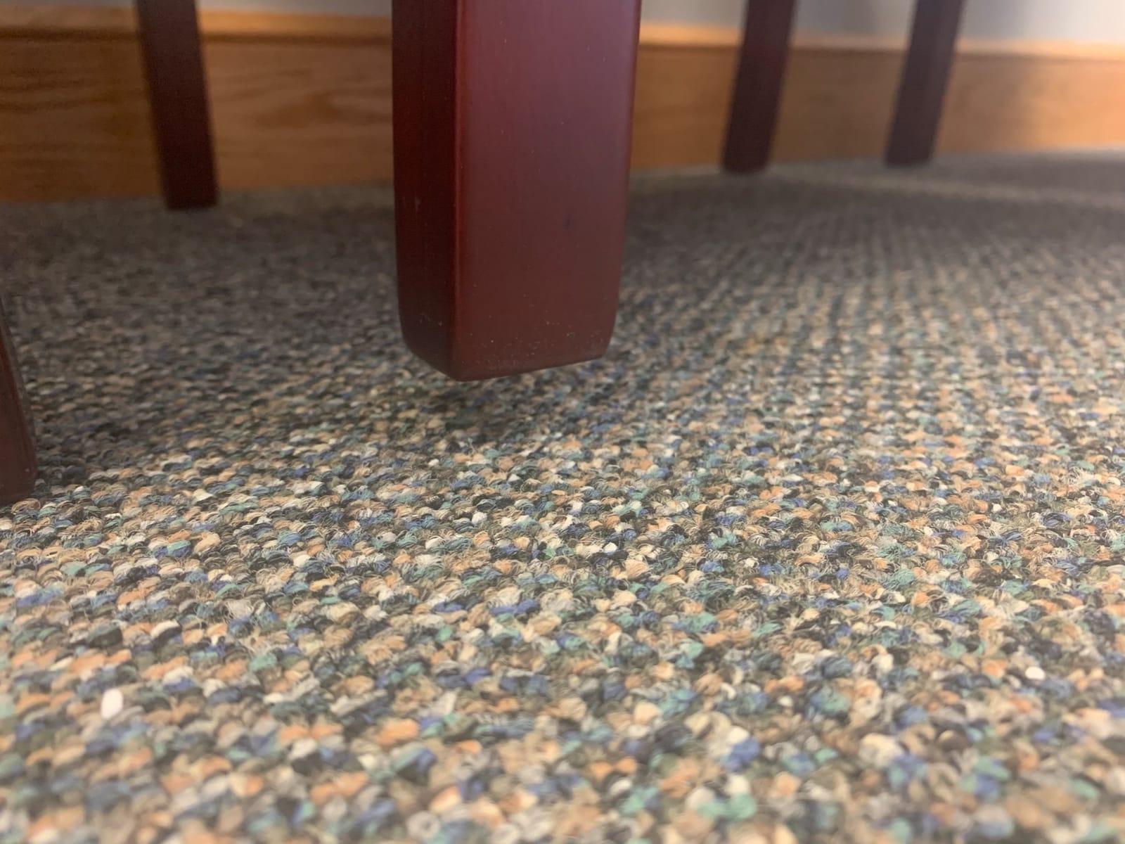 Boss Office Products Box Arm Guest Chair with Mahogany Finish in Black, 250 (B619) customer photo 1