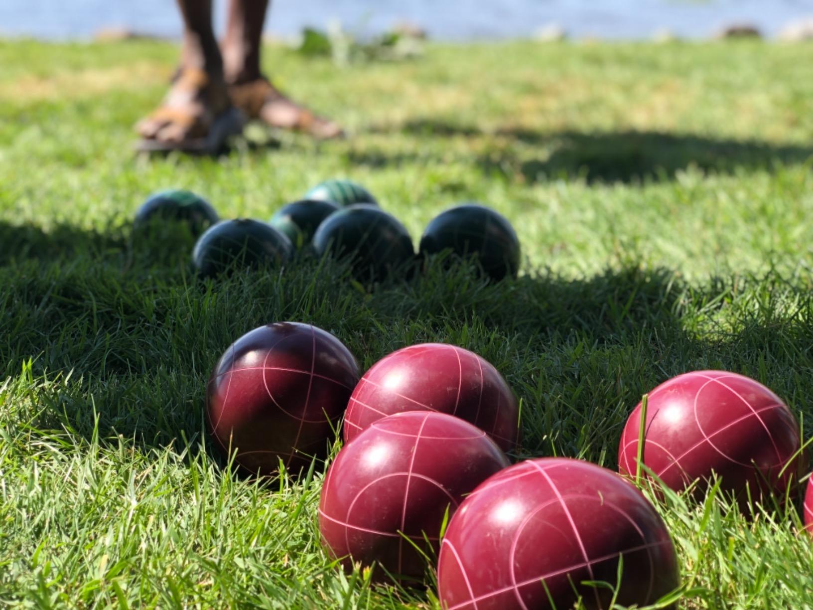 HEY! PLAY! Bocce Ball Set - Lawn Game for Backyard, Beach, or Wedding - Includes Red and Green Bocce Balls, Pallino, and Carrying Case by Trademark Games customer photo 2