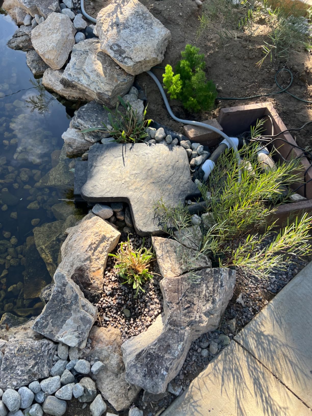 PS4E ECO-Series Prelude Pond Skimmer W/Filter Pad & Lid, 1800 GPH | Patented, no leak design. Installs inside liner. No cutting or silicone required. Includes debris basket, filter pad & lid customer photo 2
