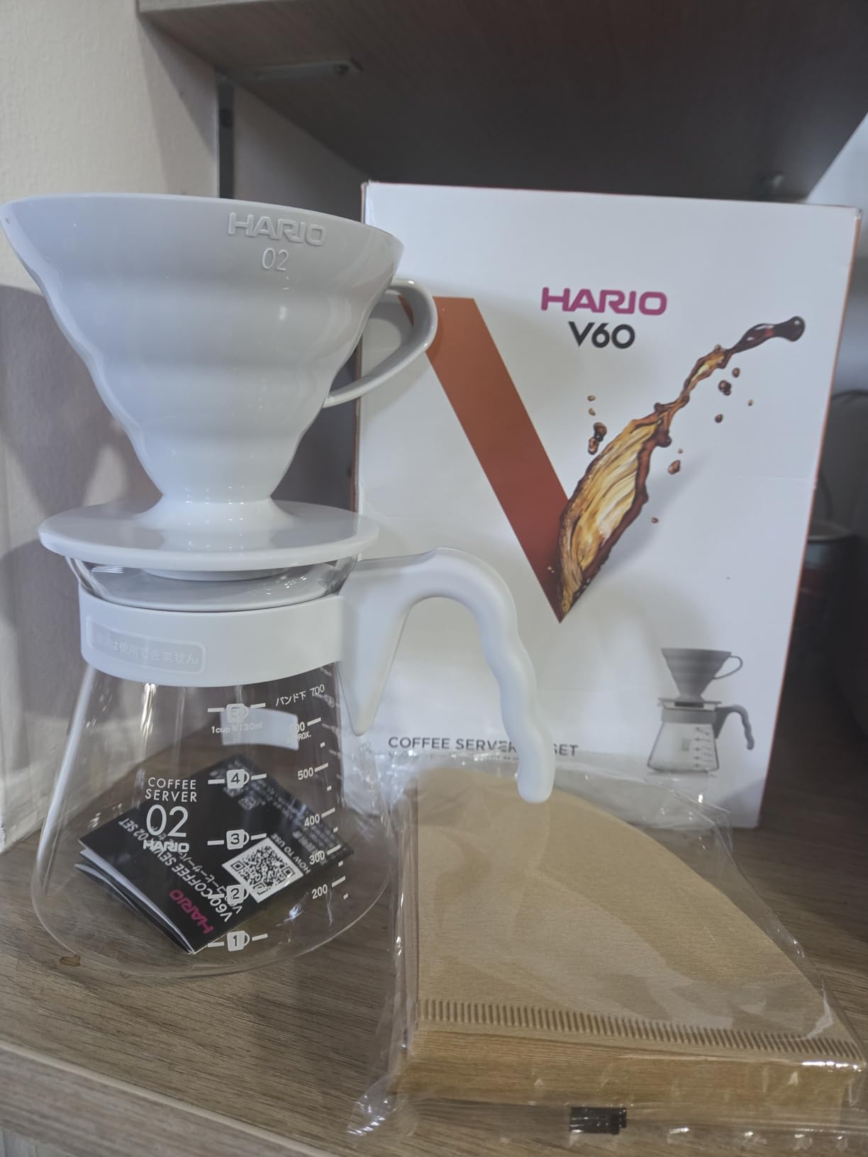 Hario V60 Pour Over Coffee Starter Set, Size 02, Red customer photo 1