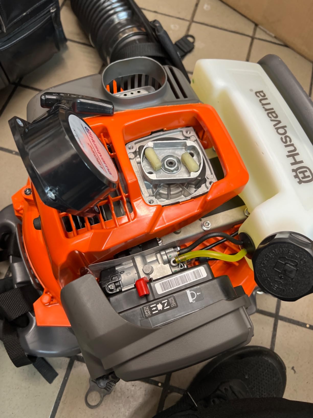 Husqvarna 350BT Gas Leaf Blower, 50.2-cc 2.1-HP 2-Cycle Backpack Leaf Blower with 692-CFM, 180-MPH, 21-N Powerful Clearing Performance and Ergonomic Harness System, Gifts for dad customer photo 2