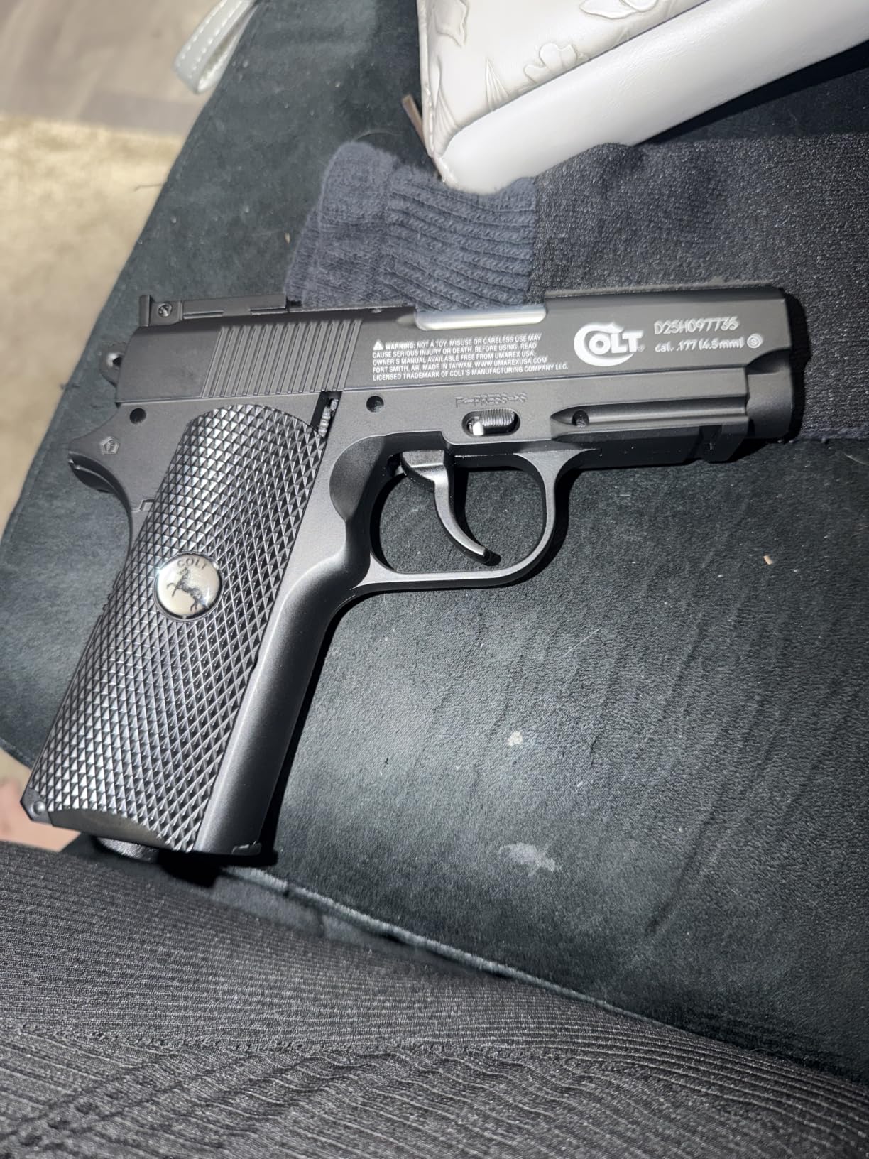 Umarex Colt Defender Semi Automatic Metal Frame .177 Caliber BB Gun Air Pistol customer photo 2