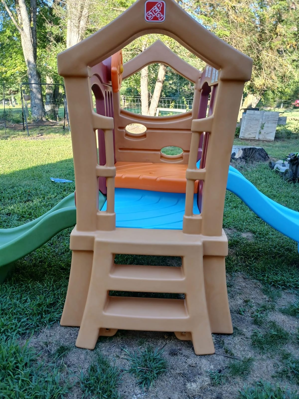 Step2 Play Up Double Slide Climber, Kids Outdoor Playset, Backyard Playground Set, 2 Slides, Elevated Playhouse, Outside Jungle Gym, For Toddlers 2-6 Years Old customer photo 2