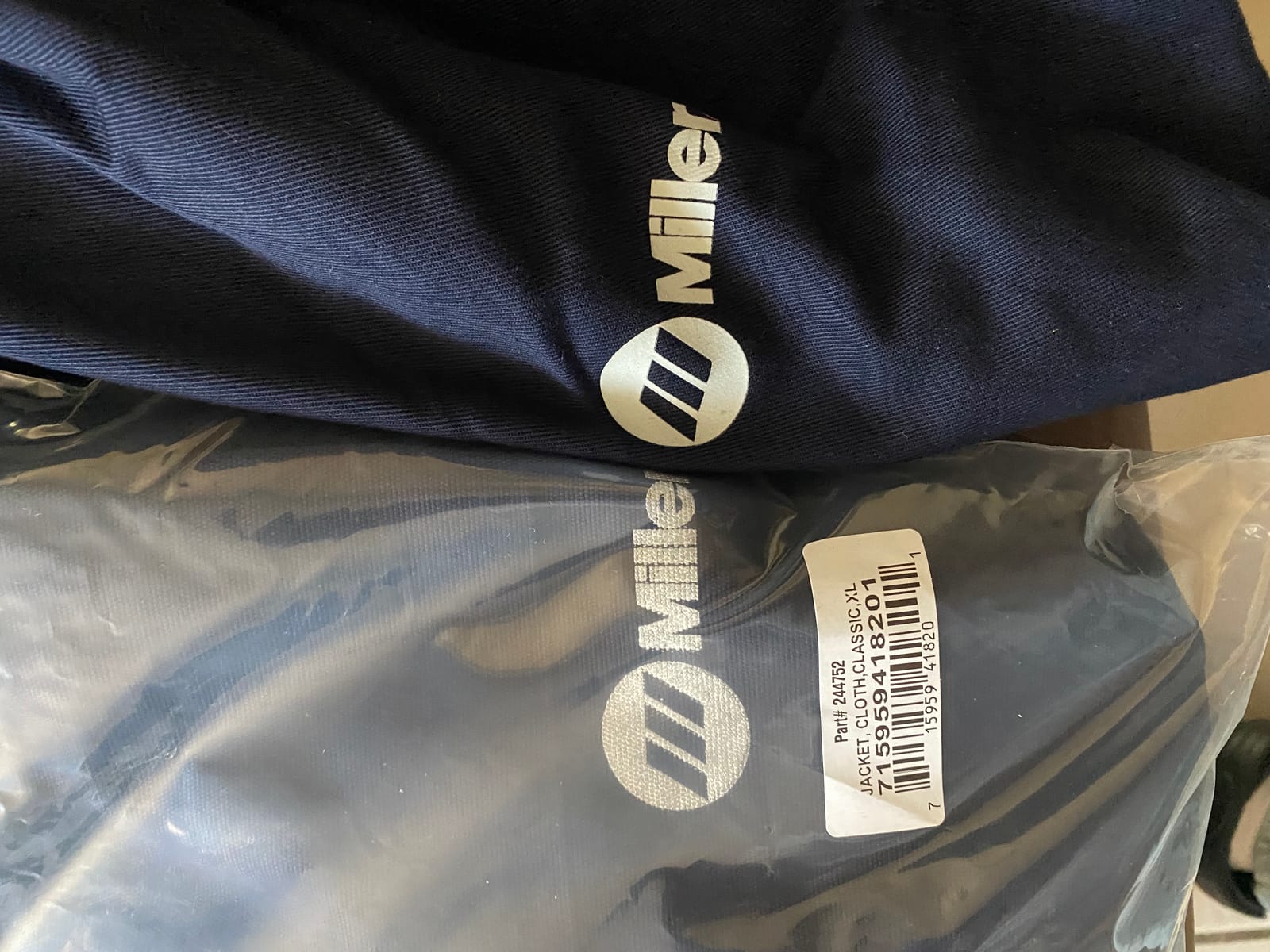 Miller Classic Cloth Jacket - 9oz Navy Cotton Welding Jacket XL - Everyday-Use Welder Jacket for Men & Women - Light-Duty Cloth Jackets for Welding - Flame Resistant Jackets (Navy Blue) customer photo 2