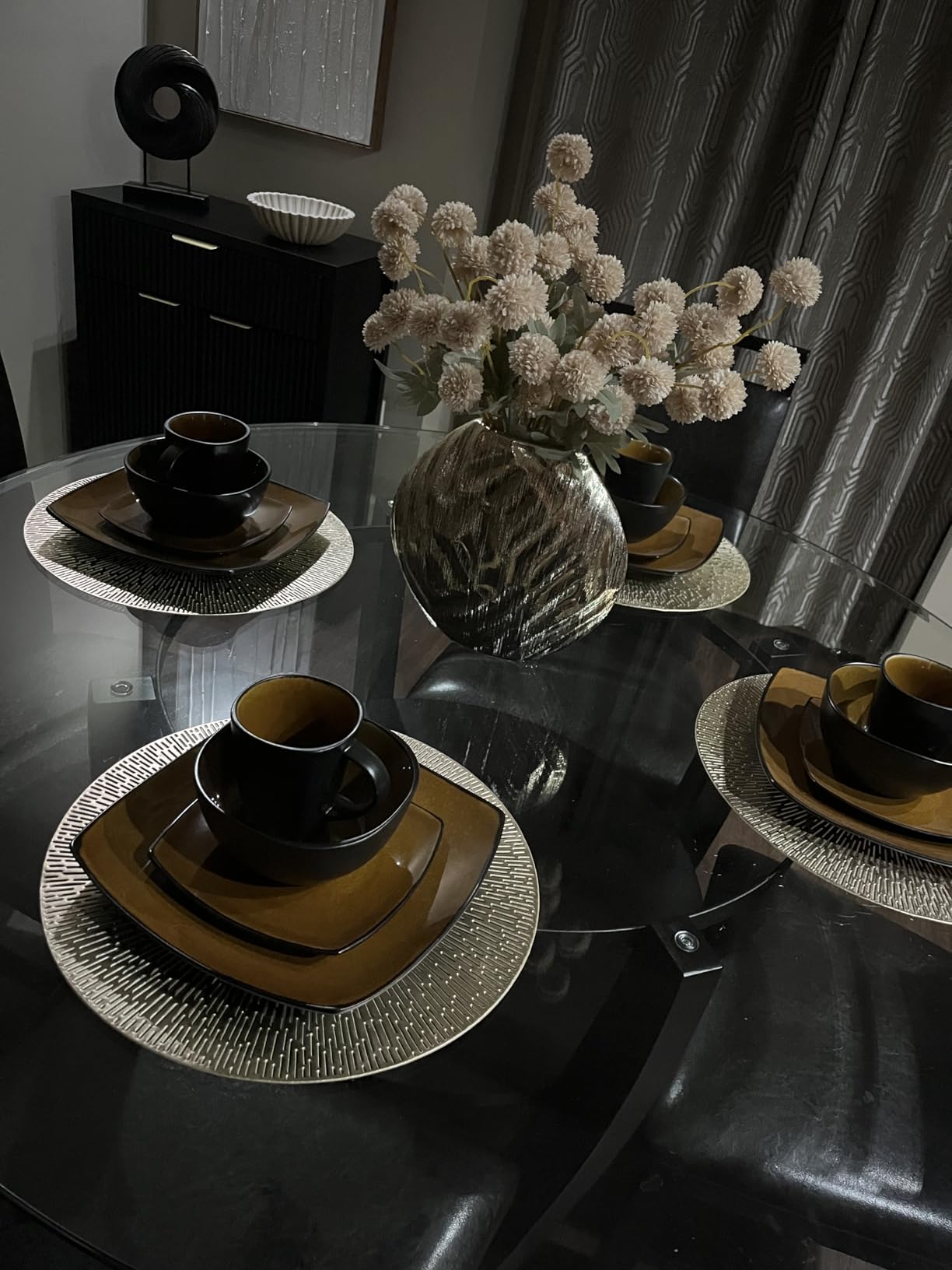 Gibson Elite Soho Lounge Square 16-Piece Dinnerware Set, Service for 4, Reactive Glaze Stoneware Plates and Bowls, Modern Dishes, Microwave & Dishwasher Safe - Red and Black customer photo 2