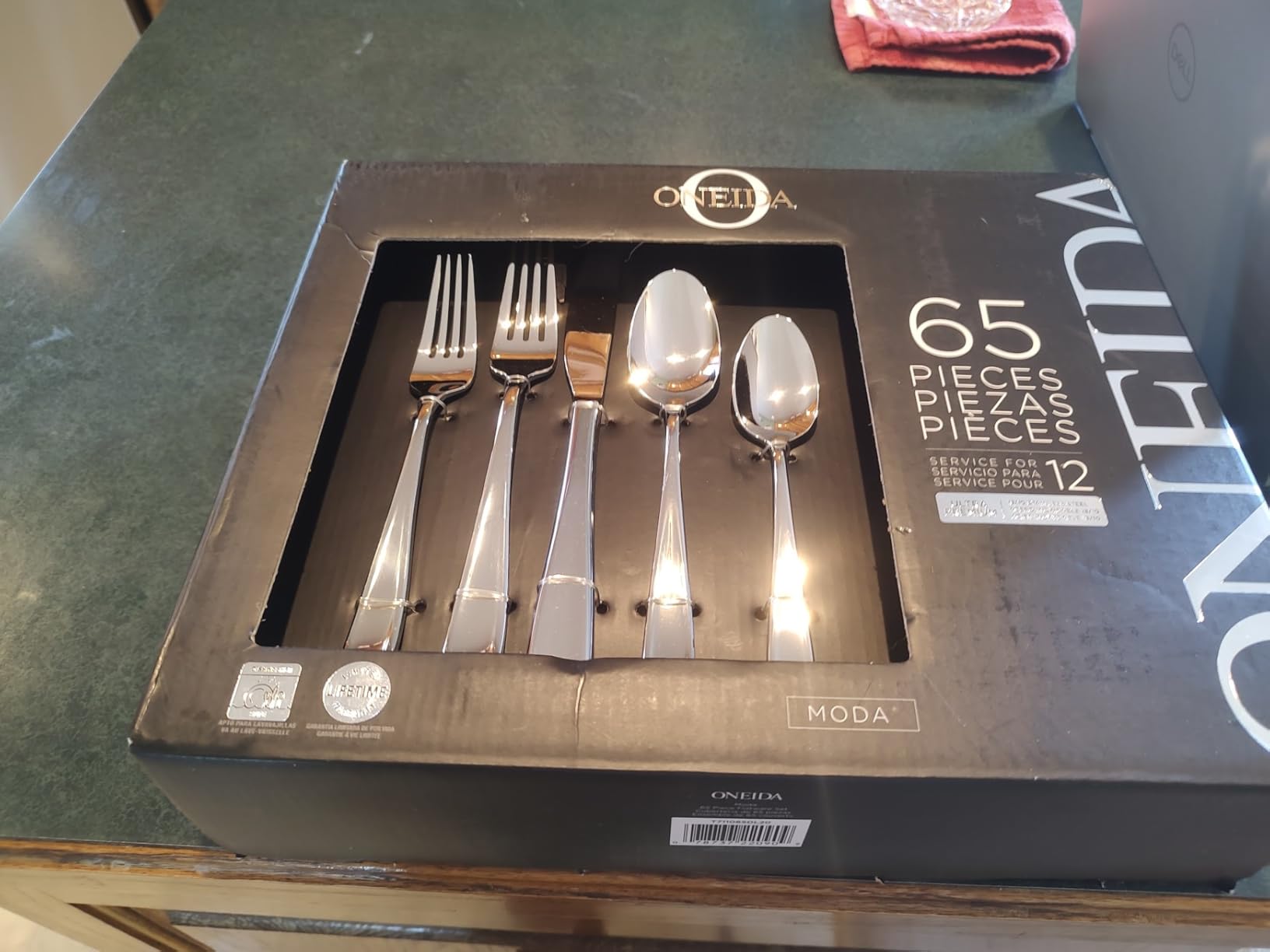 Oneida Moda 65-Piece 18/10 Silverware Set for 12, Flatware | mirror finish, dishwasher safe | includes serving spoons and utensil set | heavy duty, cutlery set for kitchen and dining customer photo 2