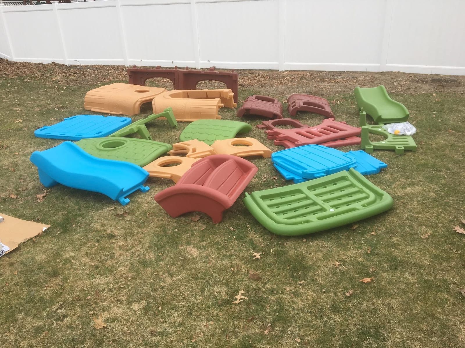 Step2 Clubhouse Climber Playset for Kids, Jungle Gym with Elevated Playhouse, Outdoor Backyard Playground Set, Two Toddler Slides, Ages 2 to 6 Years Old customer photo 2