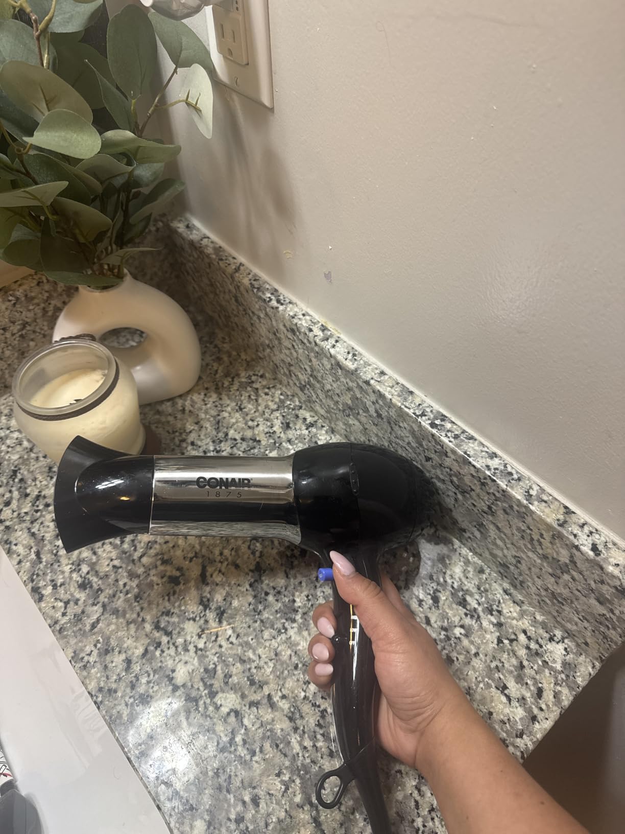 Conair Ionic Hair Dryer with Concentrator Attachment, 1875W, Full Size customer photo 1