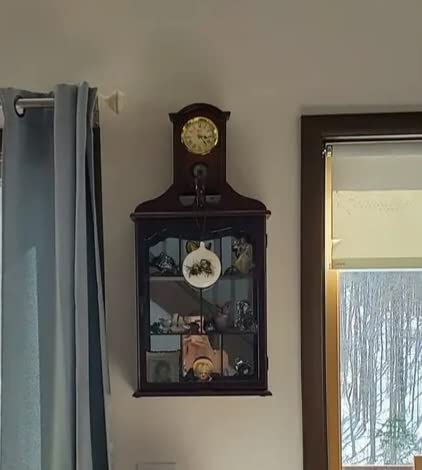 Bulova Dalton Chiming Pendulum Table Clock - Walnut Finish - Gold-Tone Accents customer photo 1