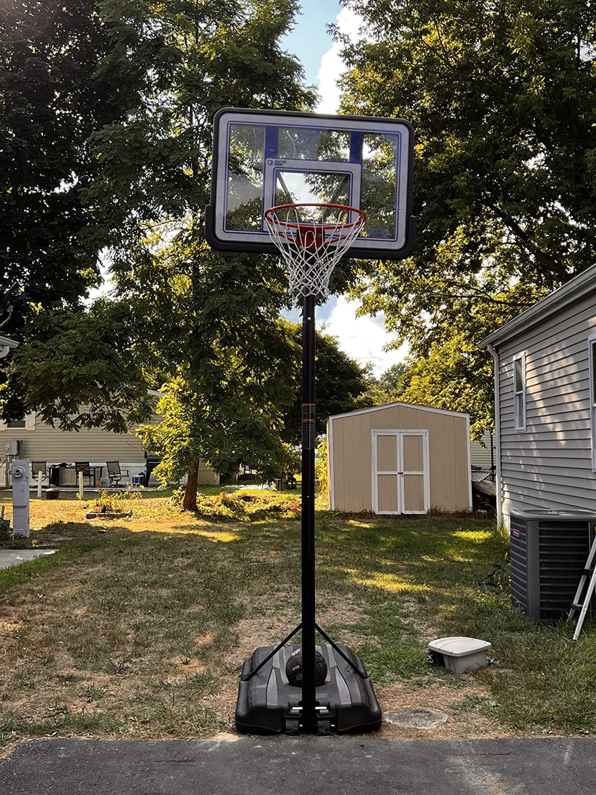 Lifetime Pro Court Height Adjustable Portable Basketball System, 44 Inch Backboard, Blue/White customer photo 1