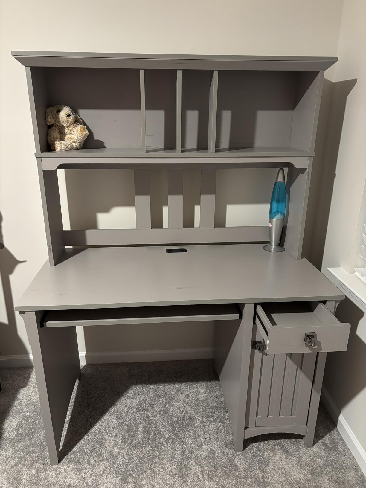 Bush Home Salinas Computer Desk with Hutch | Study Table with Drawers, Cabinets & Pullout Keyboard/Laptop Tray | Modern Home Office Desk in Vintage Black customer photo 2