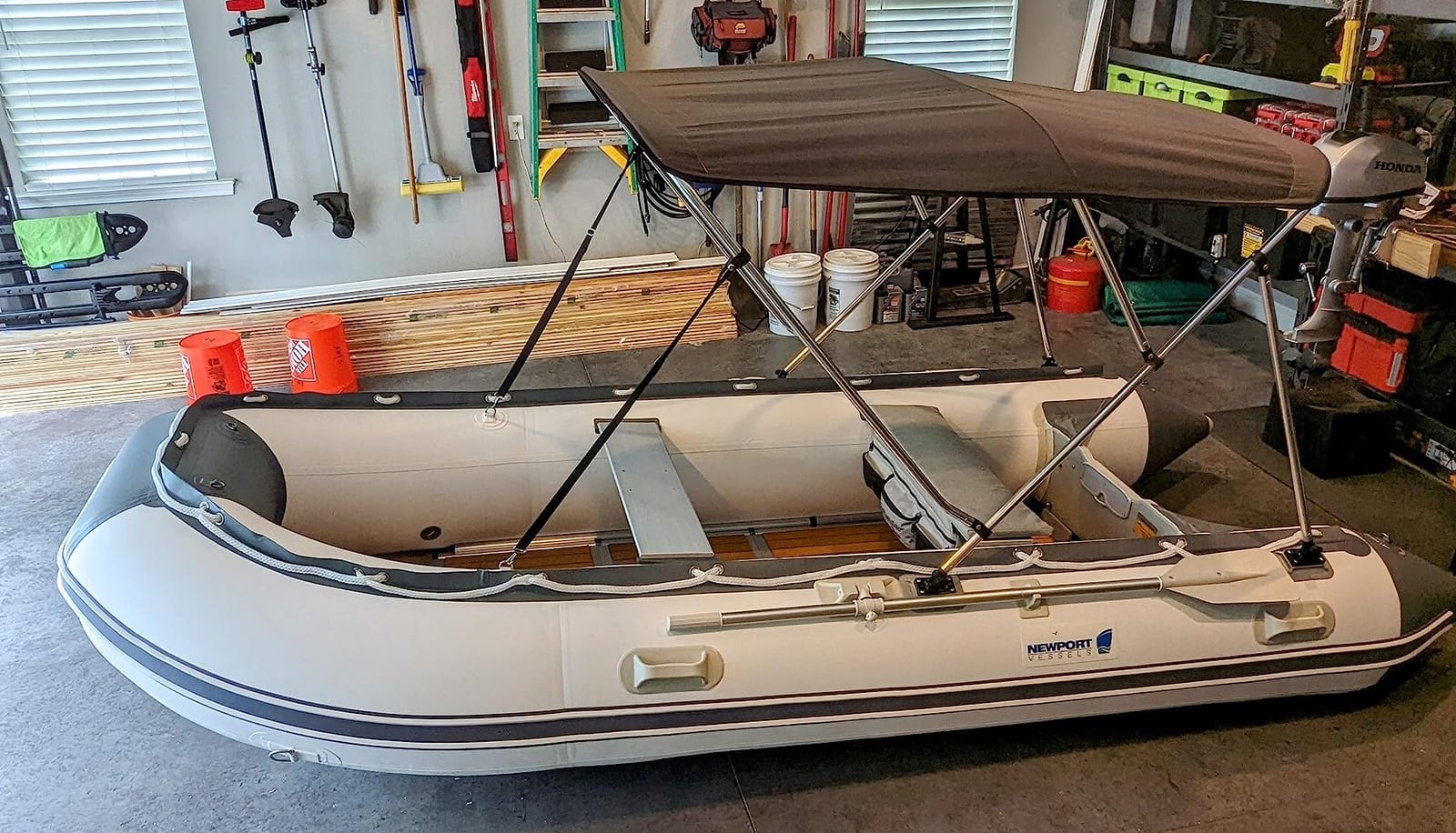 Newport 8ft 10in Dana Inflatable Sport Tender Dinghy Boat - 3 Person - 10 Horsepower - USCG Rated, White/Gray customer photo 1