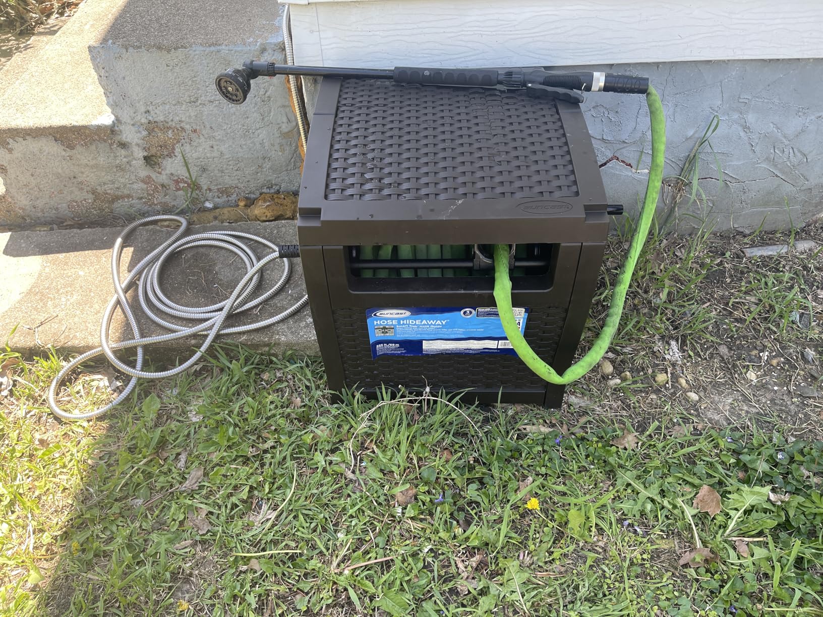 Suncast Hose Reel with Smart Trak Hose Guide, Water-Tight Connection, Durable Resin Construction, 225' Hose Capacity customer photo 1