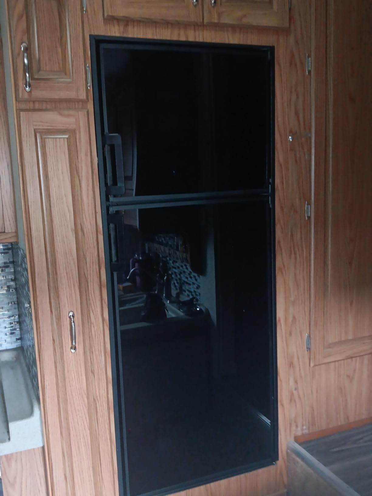 Dometic DM2862RB 8.0 Cubic Feet 2-Way Refrigerator customer photo 2