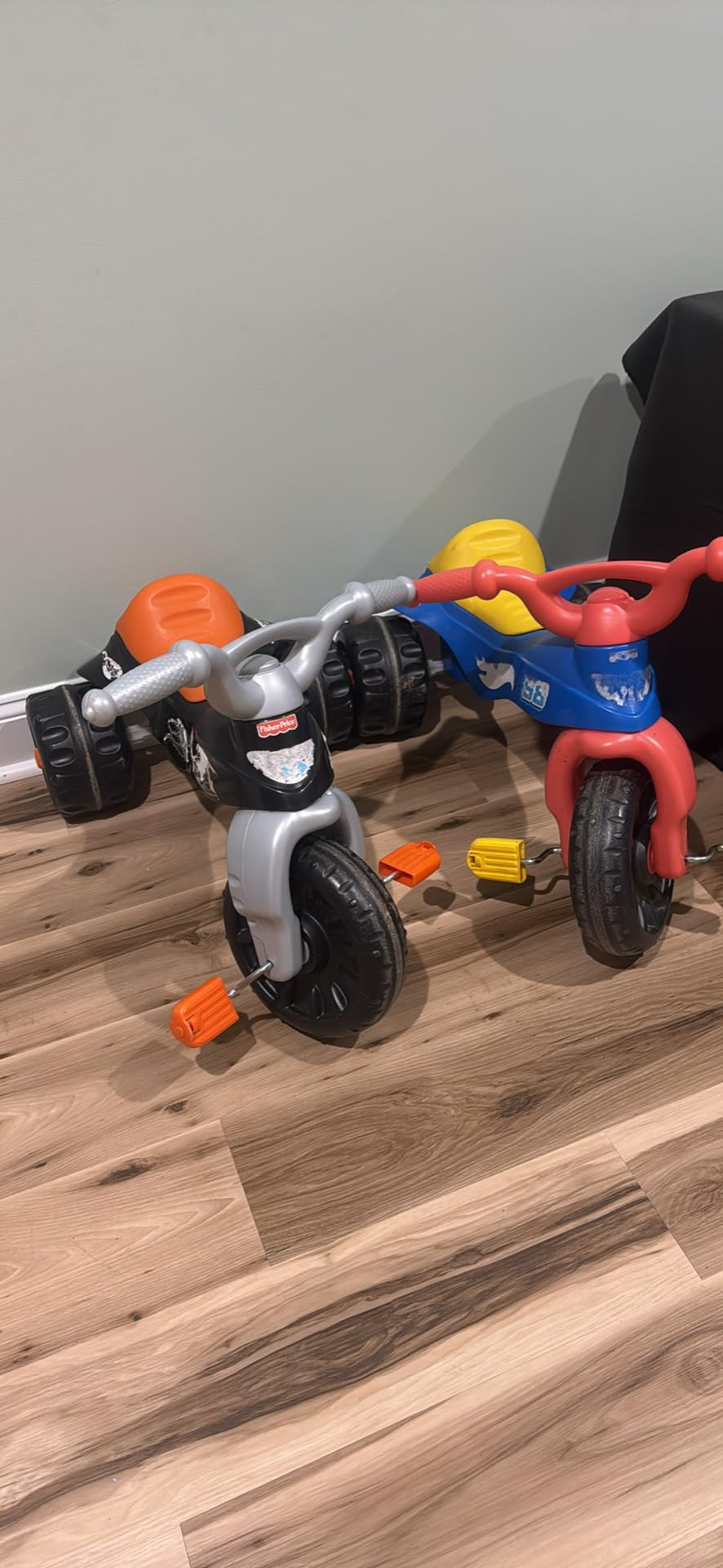 Fisher-Price Toddler Tricycle Harley-Davidson Tough Trike, Toy Bike with Handlebar Grips & Storage for Outdoor Play Kids Ages 2+ Years (Amazon Exclusive) customer photo 2