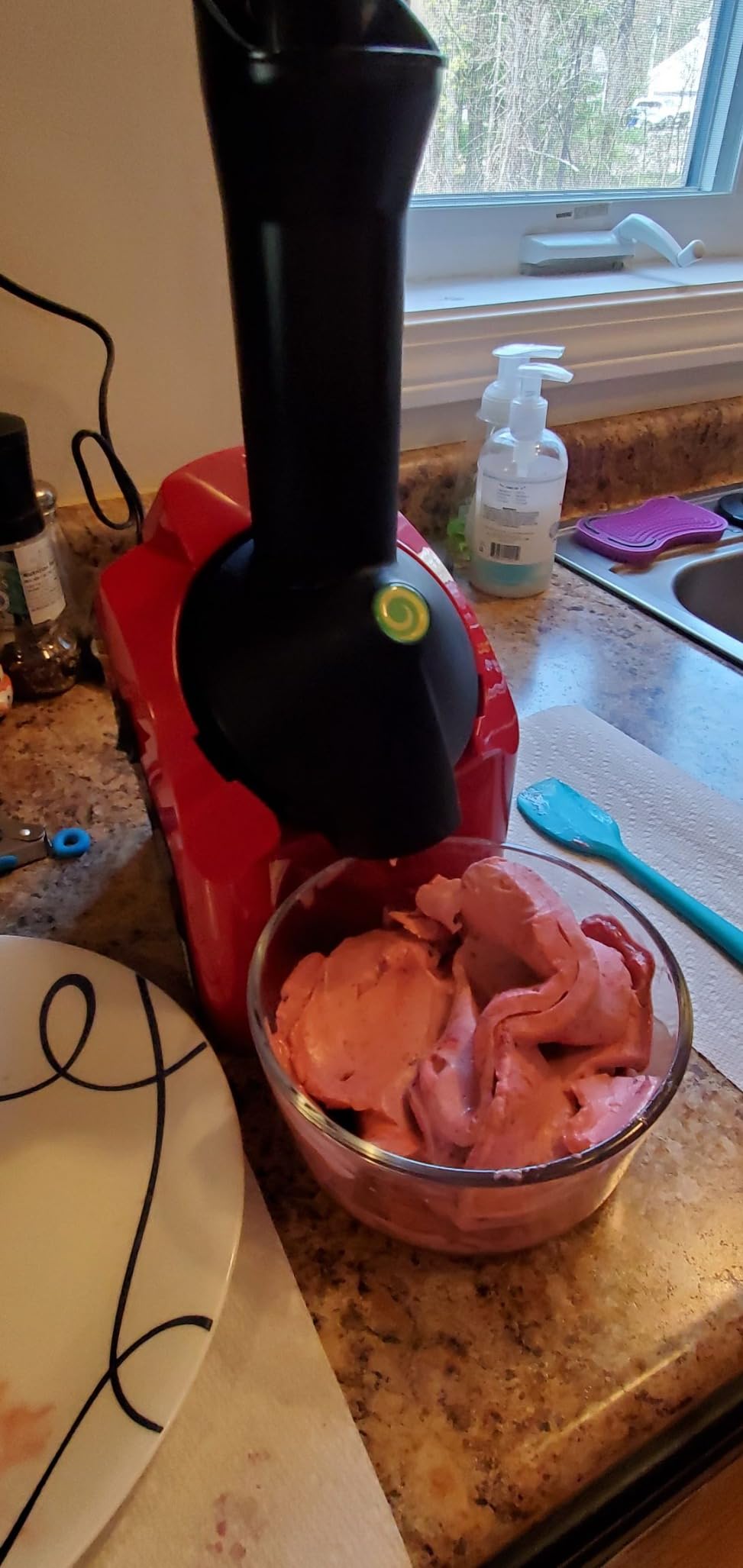 Yonanas Classic Frozen Fruit Soft Serve Maker for Healthy Vegan and Dairy-Free Treats, 200W Silver Machine with 36 Recipes, BPA Free, Easy to Clean, Quick and Simple to Use customer photo 2