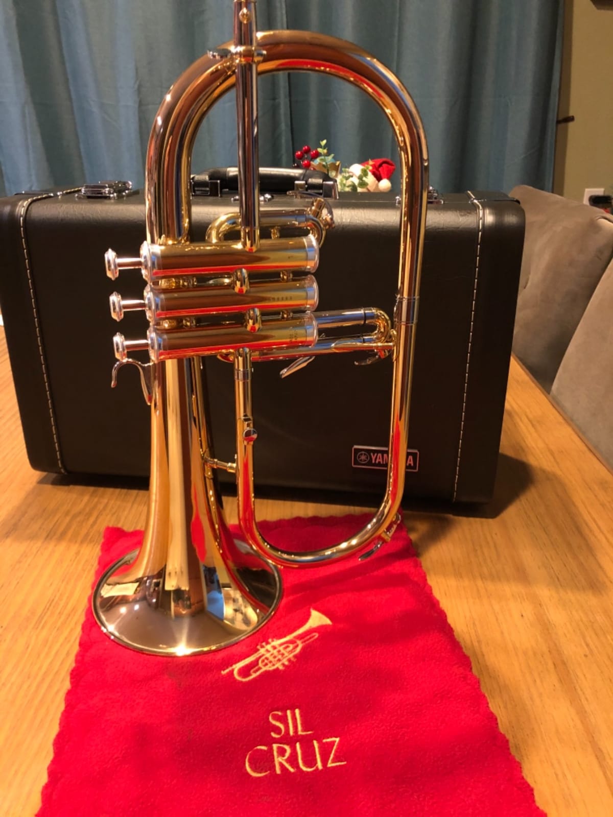 Yamaha YFH-631G Professional Bb Flugelhorn - Clear Lacquer with Gold Brass Bell customer photo 1