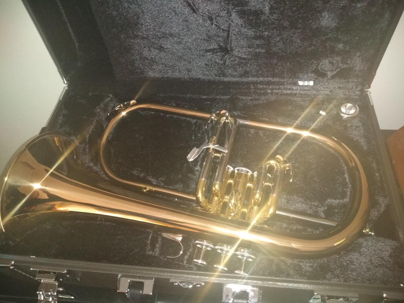Yamaha YFH-631G Professional Bb Flugelhorn - Clear Lacquer with Gold Brass Bell customer photo 2