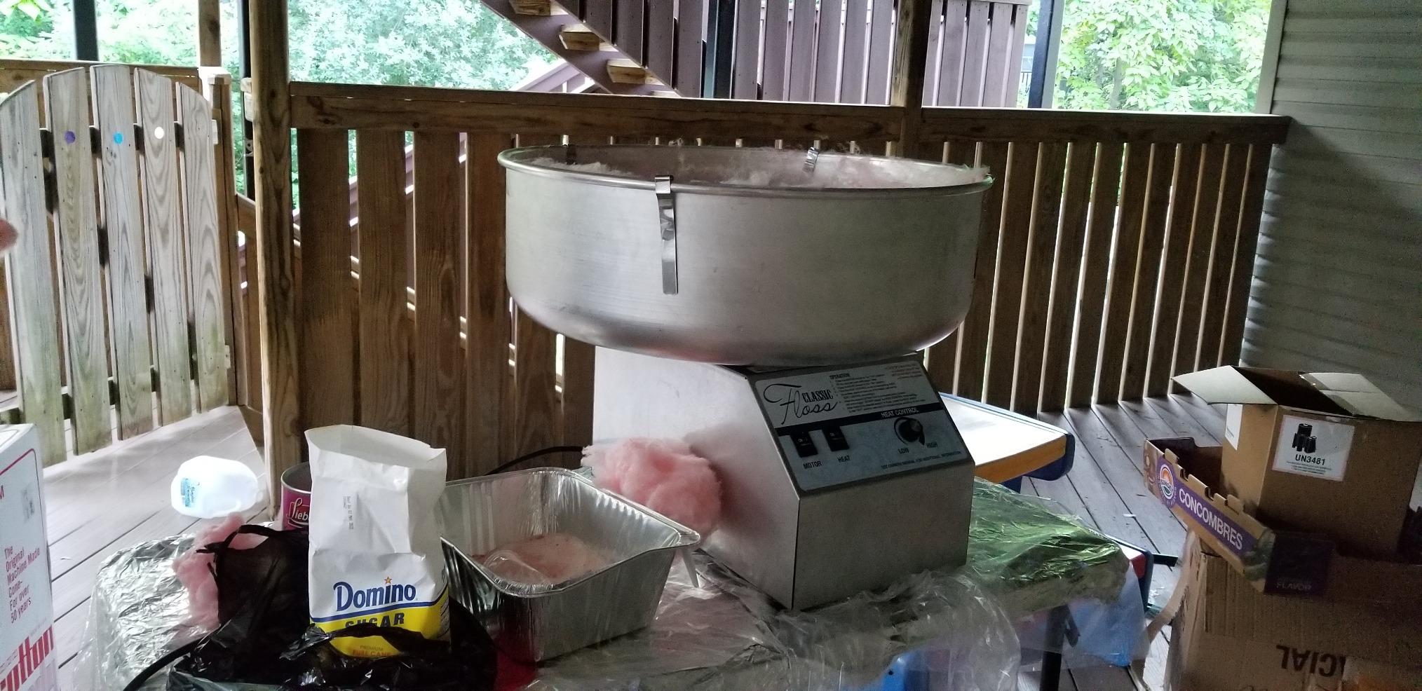 Classic Floss COMMERCIAL Cotton Candy Machine with Metal Bowl - For Professional Concessions customer photo 2