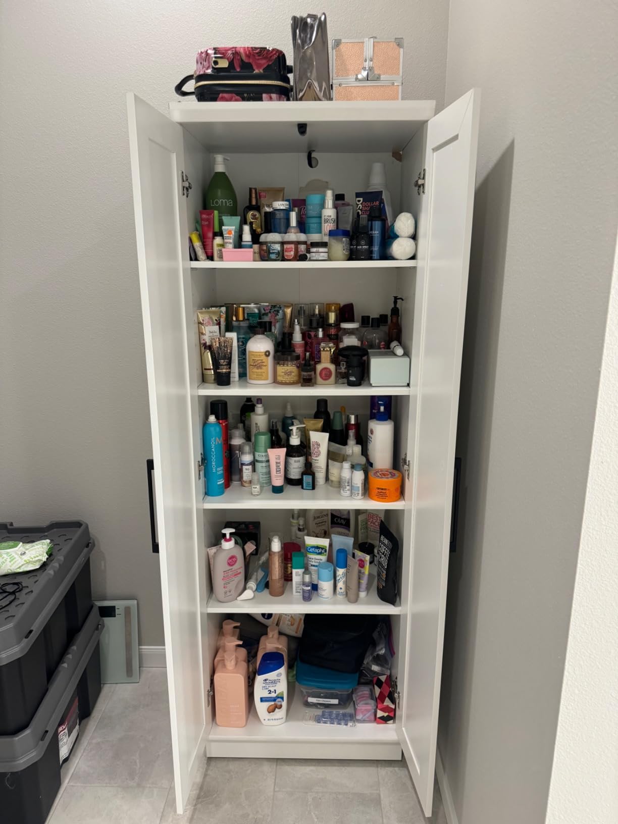 Sauder HomePlus Storage Cabinet / Pantry Cabinet, Dakota Oak finish customer photo 2