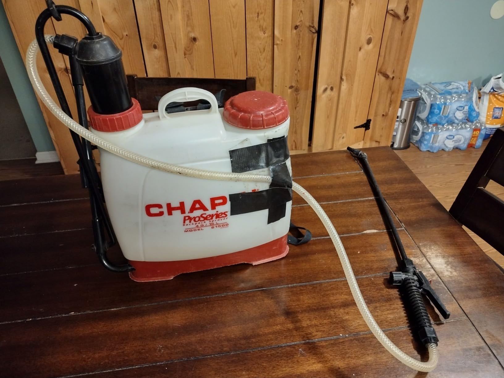 Chapin 61500 4-Gallon Made in USA Euro Style Backpack Sprayer with Poly Fan/Cone Nozzles, Cushion Grip Shut-Off, Padded Adjustable Straps, 2-Stage Filtration System, Translucent White customer photo 1