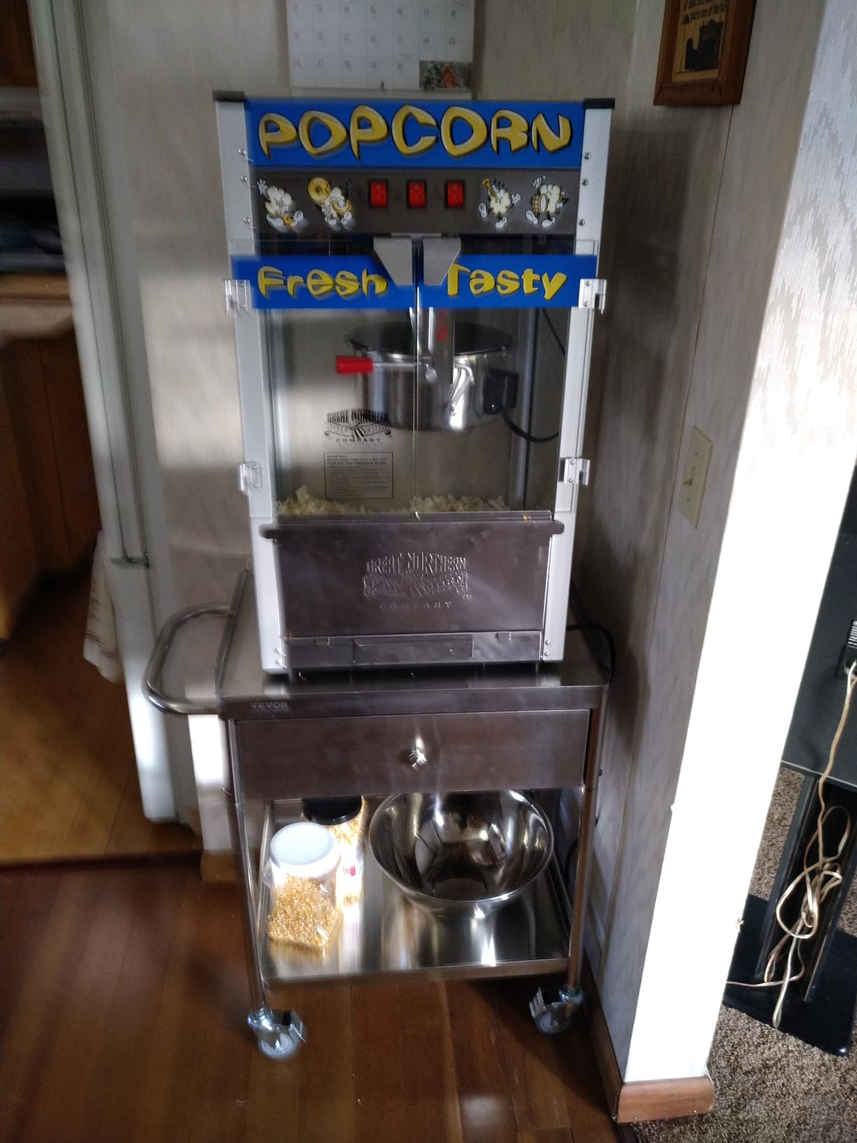 Great Northern Popcorn Company 6210 Pop Heaven Commercial Quality Popcorn Popper Machine, 12 Ounce, Blue customer photo 2