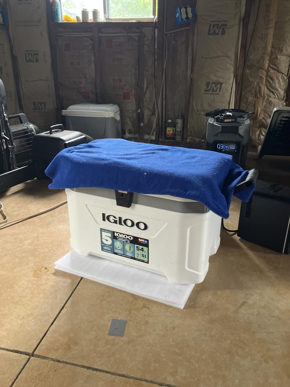 Igloo Marine Cooler | Insulated Hard Shell Ice Chest | Great for Fishing, Camping, Boating, & More customer photo 1