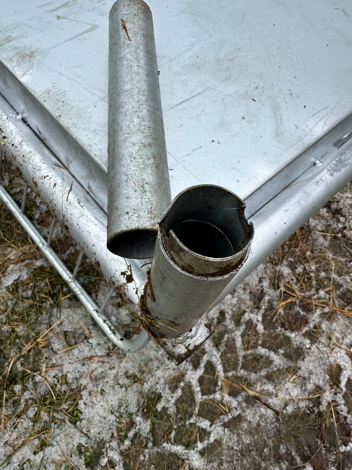 Rugged Ranch Products 4 Foot Long Outdoor Heavy Duty Mini Galvanized Steel Pasture Hay Feeder for Goats, Sheep, and Miniature Horses, Silver customer photo 2