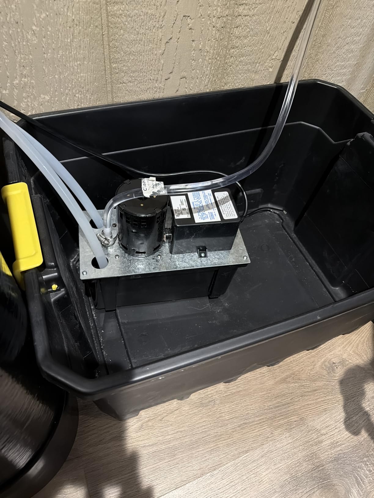 Little Giant VCL-24ULS, 115V, 270 GPH, Condensate Removal Pump with Safety Switch, 1 Gallon Large Capacity Tank customer photo 2